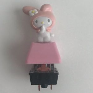 SANRIO My Melody Keycap + Brown Switch.